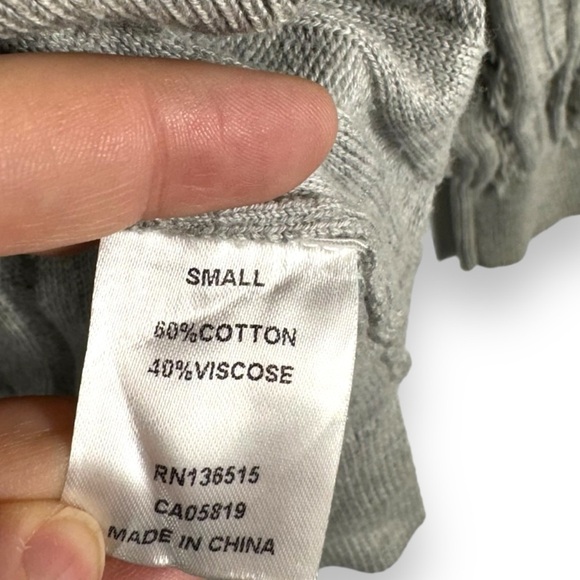 4 for $20 SALE! Harper Lane Stitch Fix Frayed Fringe Rib Sweater, Grey, Size S - Picture 5 of 10